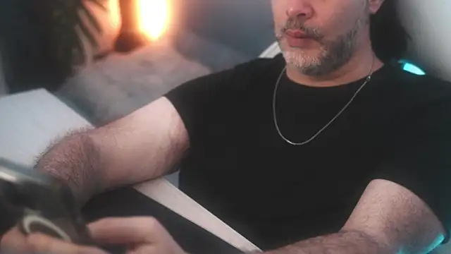 Snapshot of Sanders_White chatting on March 2025 03:42:02 PM Sanders White online show from March 2025 03:42:02 PM