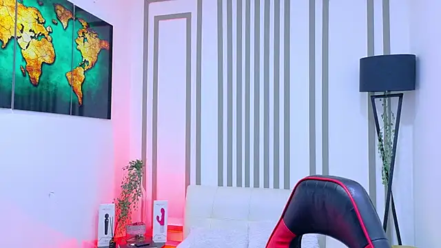 Britney taylor  online show from October 2025 09:22:01 PM