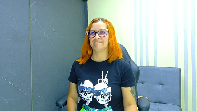 Britney taylor  online show from April 2026 08:22:02 PM