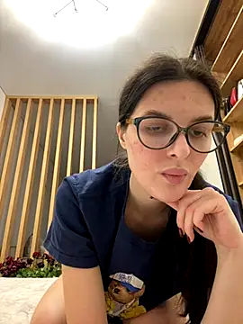 little belucci online show from October 2025 03:34:02 PM