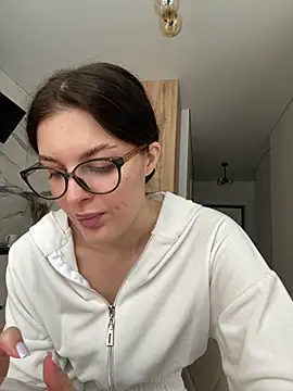 little belucci online show from January 2026 10:18:02 AM