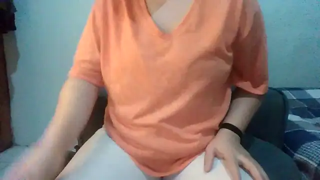 insatiableeee online show from December 2025 09:01:01 PM