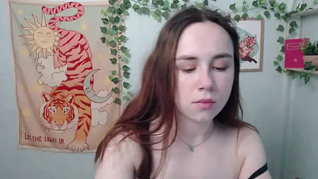Snapshot of VeryVeryVeryShy_ chatting on May 2026 05:37:01 AM VeryVeryVeryShy online show from May 2026 05:37:01 AM