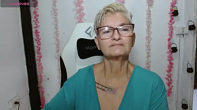 Snapshot of bety-cum2 chatting on July 2026 12:30:02 PM bety-cum2 online show from July 2026 12:30:02 PM