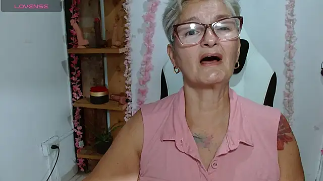 Snapshot of bety-cum2 chatting on July 2026 07:31:01 PM bety-cum2 online show from July 2026 07:31:01 PM
