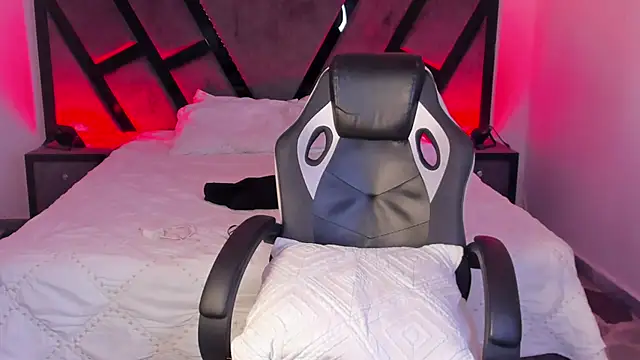 AndyWiilliams online show from February 2026 09:42:01 PM