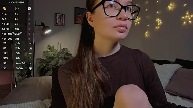 Virtual Girll online show from March 2026 07:01:02 AM