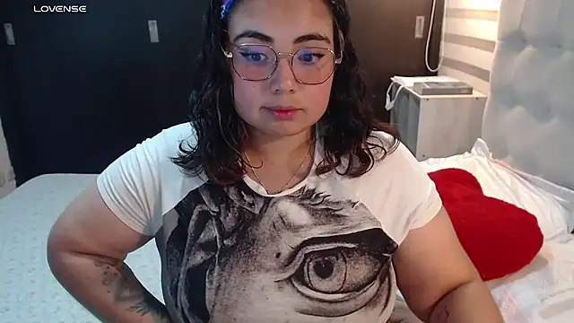 yini angel online show from June 2026 04:06:02 AM