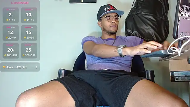 Bigcock 21cm  online show from November 2025 06:48:02 PM