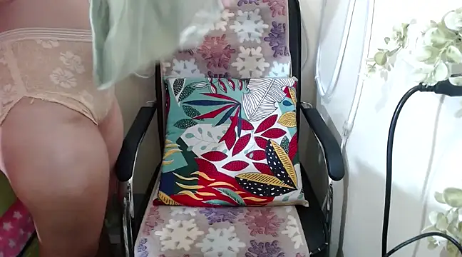 Snapshot of Skinny_regie99xxx chatting on February 2025 11:48:01 PM Skinny regie99xxx online show from February 2025 11:48:01 PM