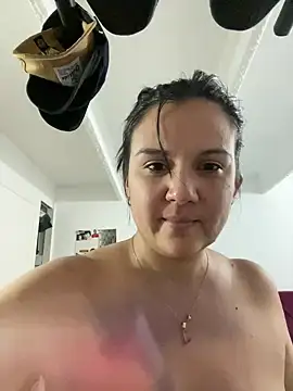 SWEETLILY18 online show from January 2025 11:00:01 PM