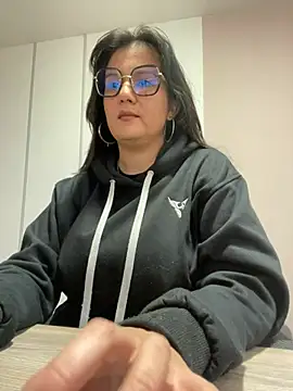 SWEETLILY18 online show from February 2025 11:30:01 AM