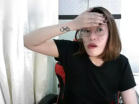 crizzybel online show from March 2025 03:51:02 PM