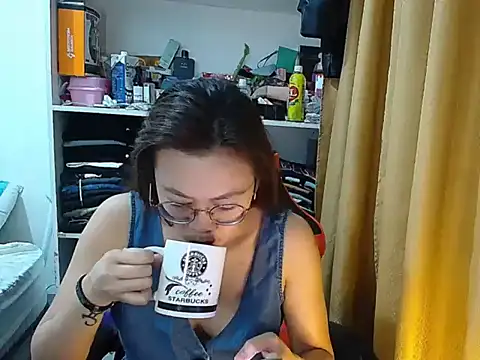 crizzybel online show from February 2026 07:06:02 PM