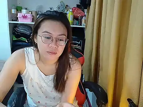 crizzybel online show from March 2026 06:58:01 PM