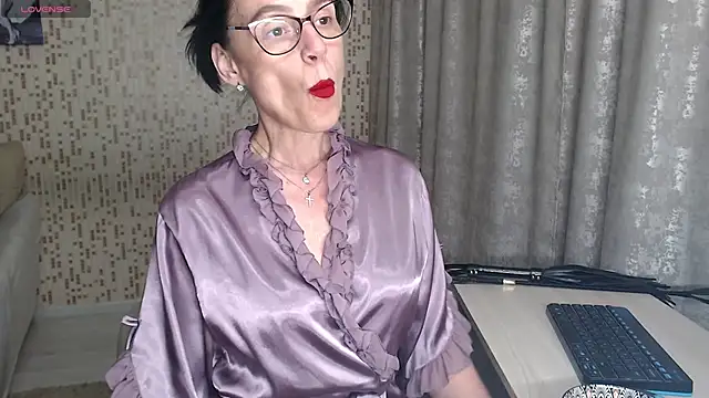 Snapshot of BelovedLady chatting on May 2026 05:43:01 PM BelovedLady online show from May 2026 05:43:01 PM