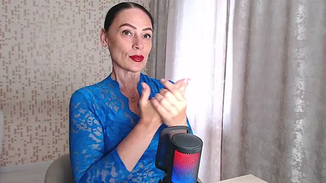 Snapshot of BelovedLady chatting on May 2026 04:21:02 AM BelovedLady online show from May 2026 04:21:02 AM