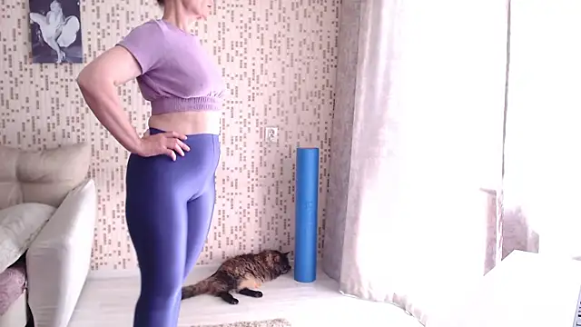 Snapshot of BelovedLady chatting on June 2026 05:45:02 AM BelovedLady online show from June 2026 05:45:02 AM