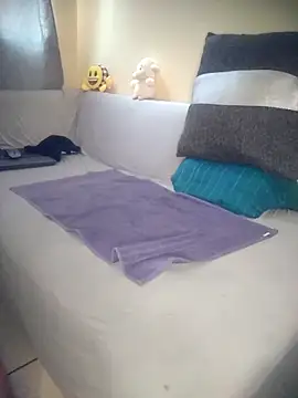 Snapshot of smalltitiz chatting on October 2025 12:58:01 PM smalltitiz online show from October 2025 12:58:01 PM