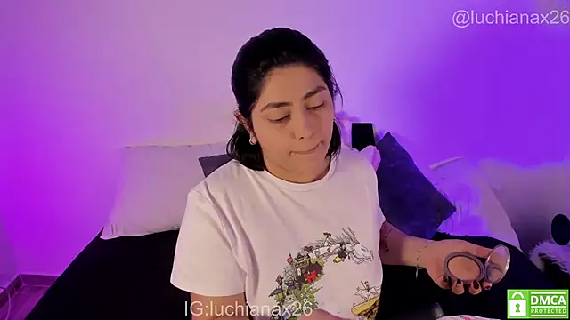 lucy26  online show from March 2026 03:11:01 AM