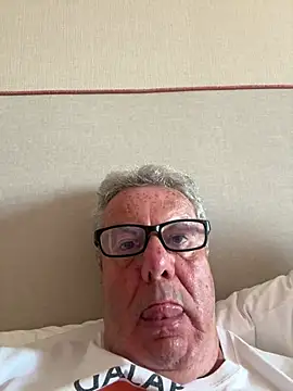 Snapshot of Oldpistolpete chatting on May 2026 09:37:01 AM Oldpistolpete online show from May 2026 09:37:01 AM