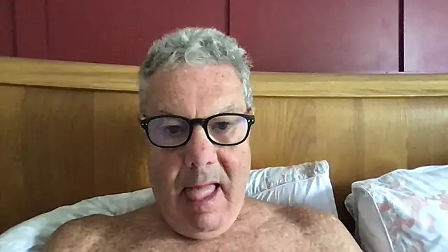 Snapshot of Oldpistolpete chatting on June 2026 09:01:02 AM Oldpistolpete online show from June 2026 09:01:02 AM