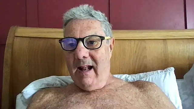 Snapshot of Oldpistolpete chatting on June 2026 09:09:01 AM Oldpistolpete online show from June 2026 09:09:01 AM