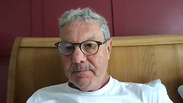 Snapshot of Oldpistolpete chatting on June 2026 09:24:02 AM Oldpistolpete online show from June 2026 09:24:02 AM