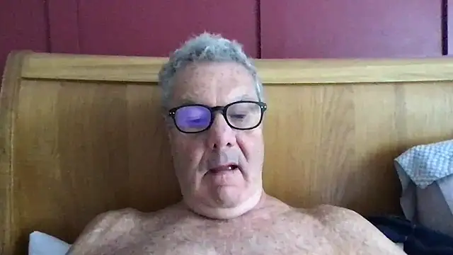 Snapshot of Oldpistolpete chatting on June 2026 08:31:01 AM Oldpistolpete online show from June 2026 08:31:01 AM