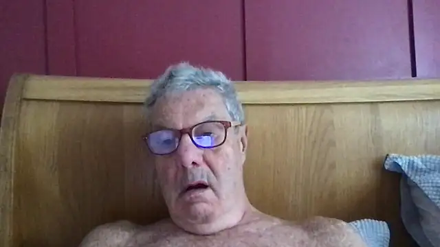 Snapshot of Oldpistolpete chatting on June 2026 08:48:01 AM Oldpistolpete online show from June 2026 08:48:01 AM