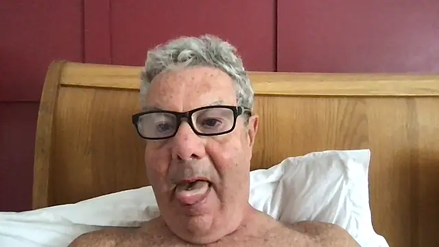 Snapshot of Oldpistolpete chatting on July 2026 09:13:01 AM Oldpistolpete online show from July 2026 09:13:01 AM