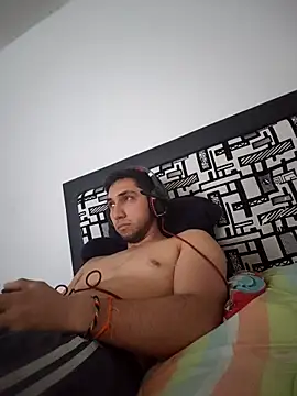 Miguelgel578 online show from September 2025 07:39:01 PM