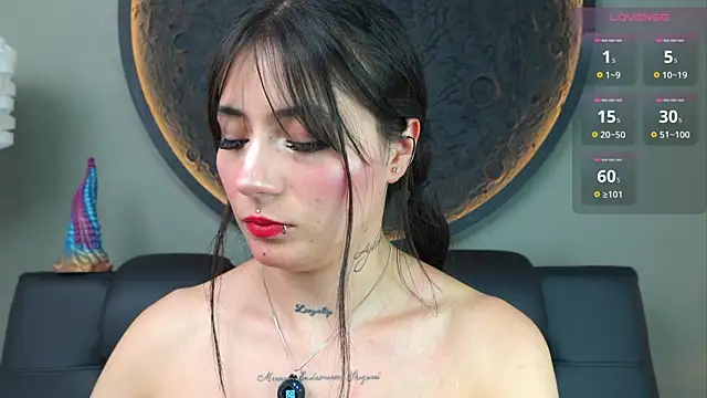 Snapshot of miss_sharlotte18 chatting on November 2025 06:08:01 PM miss sharlotte18 online show from November 2025 06:08:01 PM