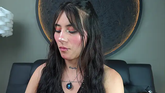 Snapshot of miss_sharlotte18 chatting on November 2025 06:07:01 PM miss sharlotte18 online show from November 2025 06:07:01 PM