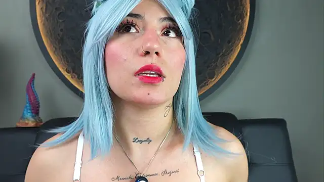 Snapshot of miss_sharlotte18 chatting on December 2025 01:28:02 PM miss sharlotte18 online show from December 2025 01:28:02 PM