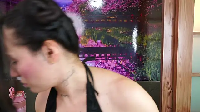 Snapshot of miss_sharlotte18 chatting on December 2025 06:06:01 PM miss sharlotte18 online show from December 2025 06:06:01 PM