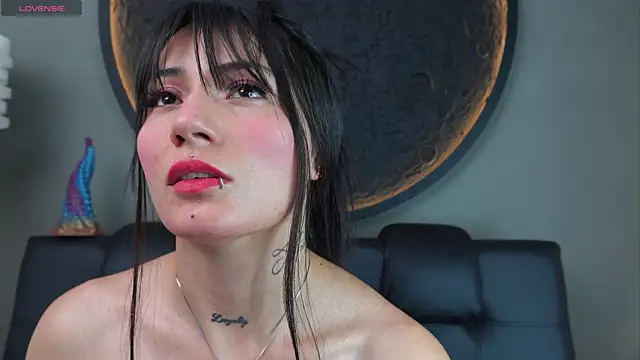 Snapshot of miss_sharlotte18 chatting on December 2025 06:26:01 PM miss sharlotte18 online show from December 2025 06:26:01 PM