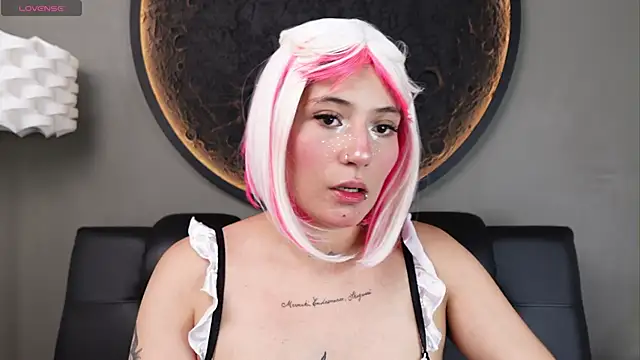 Snapshot of miss_sharlotte18 chatting on May 2026 06:05:02 PM miss sharlotte18 online show from May 2026 06:05:02 PM