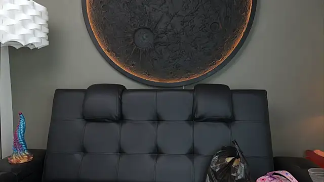 miss vaiolette online show from October 2025 11:11:01 AM