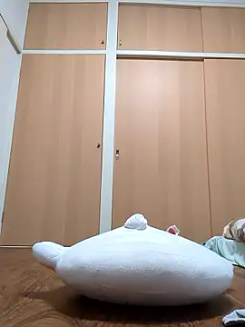 lioncake1221 online show from November 2025 07:41:02 AM