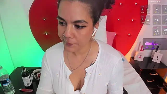 Snapshot of nicolette_rock chatting on February 2026 11:53:01 AM nicolette rock online show from February 2026 11:53:01 AM