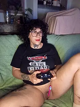 callmelouve online show from November 2025 04:45:02 PM