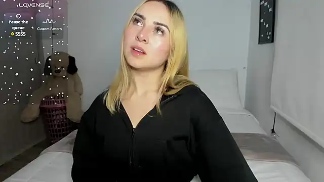 sophi mooreno online show from March 2025 02:27:01 AM