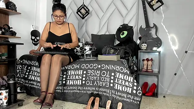 Snapshot of MirandaHaguen chatting on June 2026 08:55:02 PM MirandaHaguen online show from June 2026 08:55:02 PM