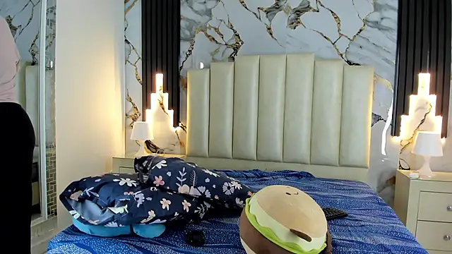 mollieblue69 online show from January 2025 12:30:01 PM