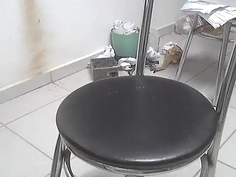 oliveira3tt online show from November 2025 07:59:02 PM