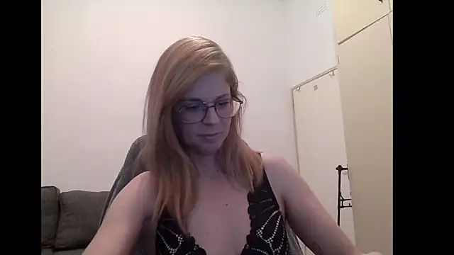 Snapshot of SavannaGirly chatting on September 2025 06:50:01 AM SavannaGirly online show from September 2025 06:50:01 AM