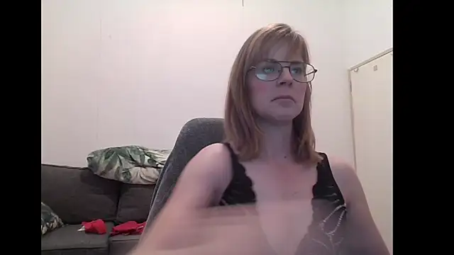 Snapshot of SavannaGirly chatting on October 2025 10:56:02 AM SavannaGirly online show from October 2025 10:56:02 AM