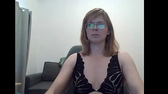 Snapshot of SavannaGirly chatting on October 2025 09:20:01 AM SavannaGirly online show from October 2025 09:20:01 AM