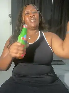 Snapshot of Cardiebae89 chatting on June 2026 08:07:02 AM Cardiebae89 online show from June 2026 08:07:02 AM